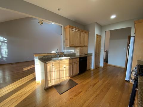 6418 Emerald Ct, Willowbrook, IL 60527 photo 18