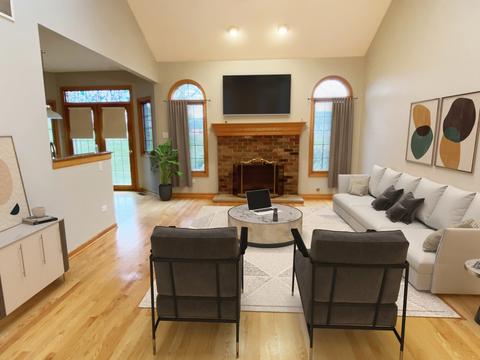 6418 Emerald Ct, Willowbrook, IL 60527 photo 4