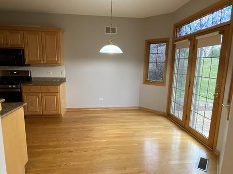 6418 Emerald Ct, Willowbrook, IL 60527 photo 14