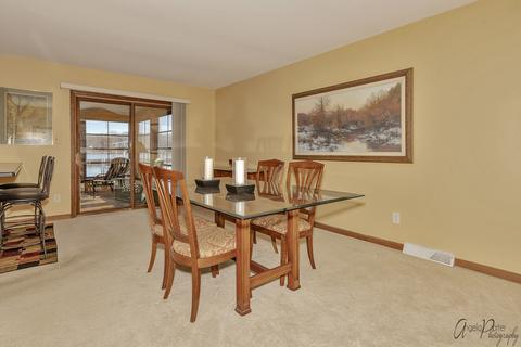 808 S Riverside Dr, Mchenry, IL 60050 photo 5