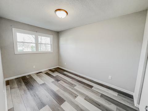 469 E 2nd St, Herscher, IL 60941 photo 11