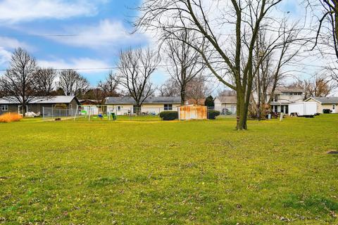 469 E 2nd St, Herscher, IL 60941 photo 15