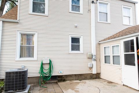 601 Glenview Ave, Aurora, IL 60505 photo 3