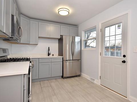 256 E La Porte Dr, Addison, IL 60101 photo 10