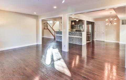 735 Randi Ln, Hoffman Estates, IL 60169 photo 3