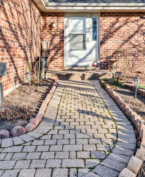 735 Randi Ln, Hoffman Estates, IL 60169 photo 2