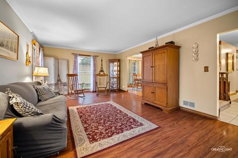 230 Mayfair Dr, Aurora, IL 60504 photo 3