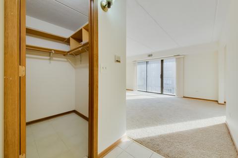 1441 E Thacker St #403, Des Plaines, IL 60016 photo 2