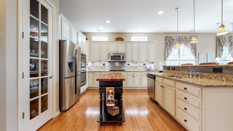 3839 Valhalla Dr, Elgin, IL 60124 photo 7