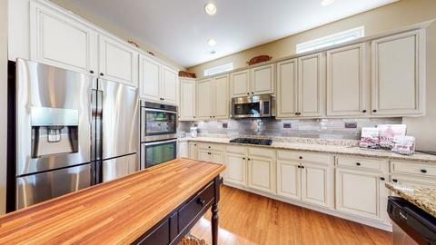 3839 Valhalla Dr, Elgin, IL 60124 photo 6