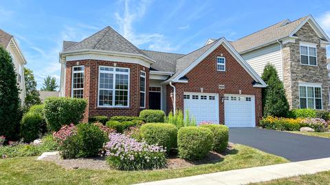 3839 Valhalla Dr, Elgin, IL 60124 photo 1