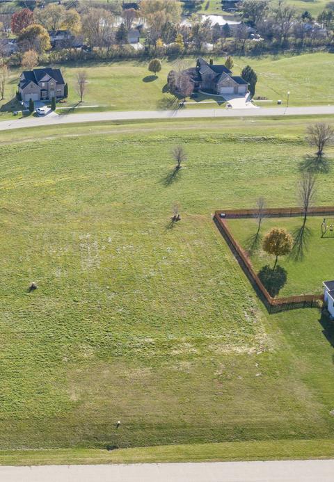 1035 Fox Trail Ln, Somonauk, IL 60552