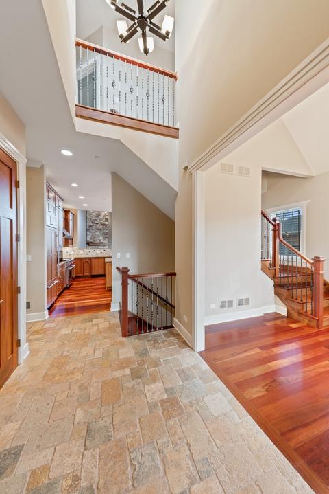 516 E Hillside Ave, Barrington, IL 60010 photo 2