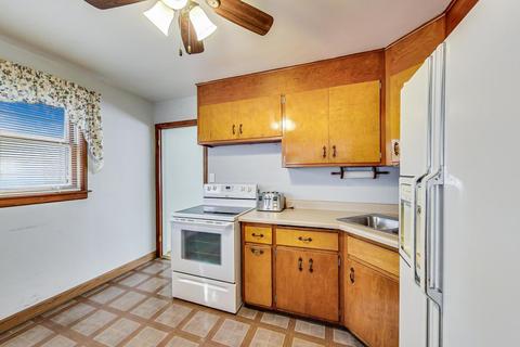 9120 Roach Ave, Brookfield, IL 60513 photo 13