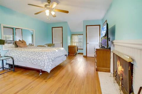 3104 W Beach Dr, Mchenry, IL 60050 photo 9