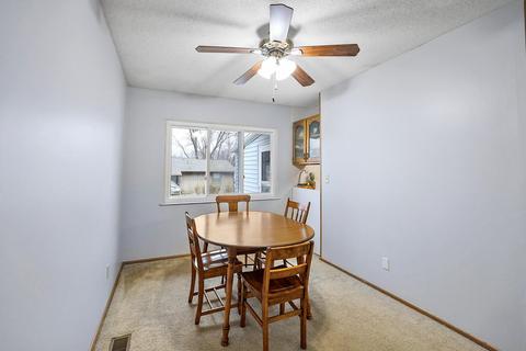 3206 W Daniel St, Champaign, IL 61821 photo 8