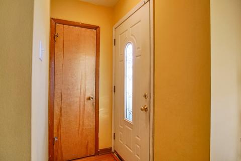 4935 S Keating Ave, Chicago, IL 60632 photo 4