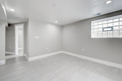 6245 S Champlain Ave, Chicago, IL 60637 photo 30