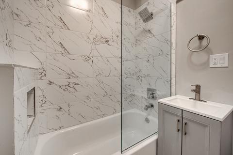 6245 S Champlain Ave, Chicago, IL 60637 photo 9
