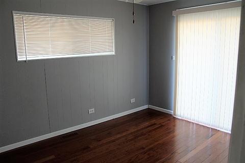 10 W Jeffery Ave, Wheeling, IL 60090 photo 14