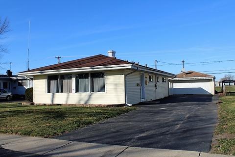 10 W Jeffery Ave, Wheeling, IL 60090 photo 2
