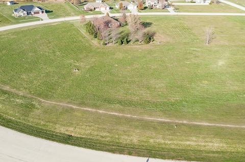 970 Prairie View Dr, Somonauk, IL 60552