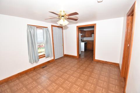 311 E Dearborn St, Plano, IL 60545 photo 4