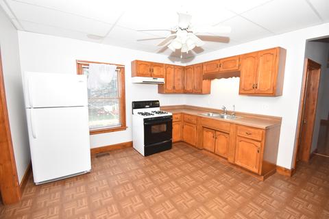 311 E Dearborn St, Plano, IL 60545 photo 2