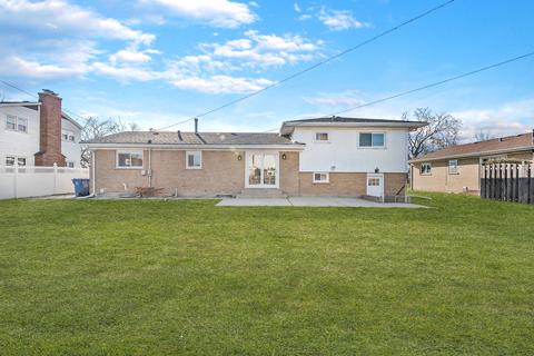 240 King Ln, Des Plaines, IL 60016 photo 22