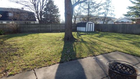 103 Blackhawk Dr, Minooka, IL 60447 photo 6