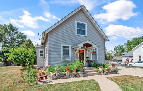 682 Raymond St, Elgin, IL 60120 photo 2