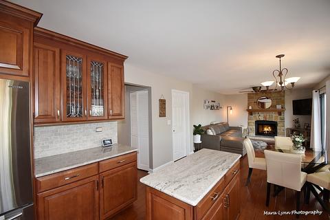 643 Morning Glory Ln, Bartlett, IL 60103 photo 4