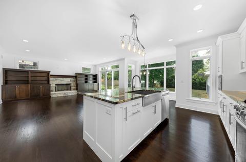 820 S Wheaton Ave, Wheaton, IL 60189 photo 7