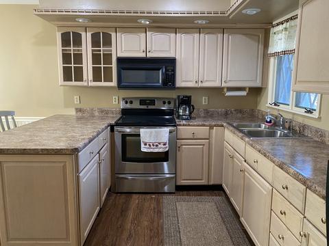 227 E Caroline St, Spring Valley, IL 61362 photo 8