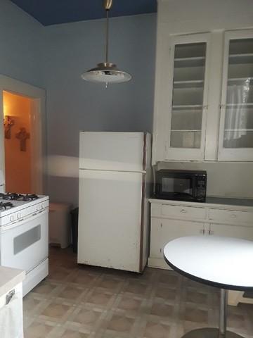 701 Bangs St, Aurora, IL 60505 photo 5
