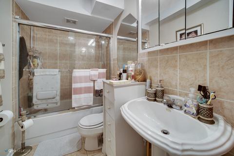 375 Plum Creek Dr #101, Wheeling, IL 60090 photo 15