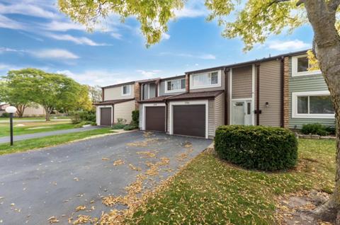 1511 Clearwater Ln, Wheeling, IL 60090 photo 1
