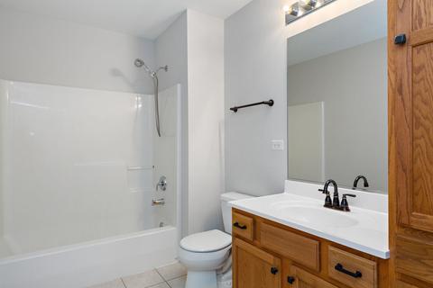 5207 Glenbrook Trl, Mchenry, IL 60050 photo 10