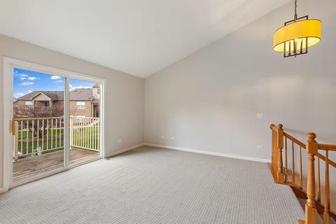 5207 Glenbrook Trl, Mchenry, IL 60050 photo 3