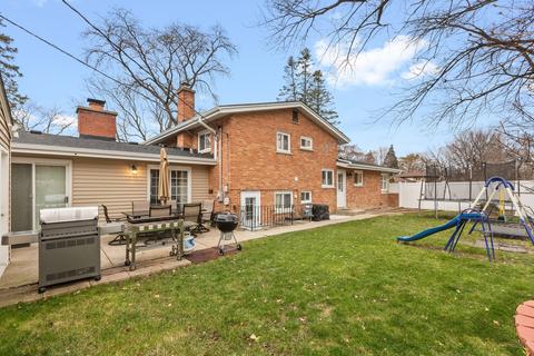2431 Greenfield Dr, Glenview, IL 60025 photo 16