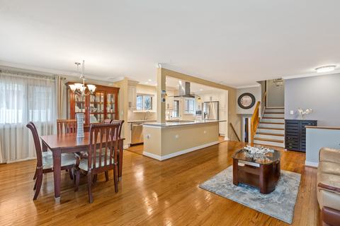 2431 Greenfield Dr, Glenview, IL 60025 photo 3