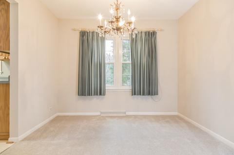 450 S Hickory Ave, Bartlett, IL 60103 photo 6