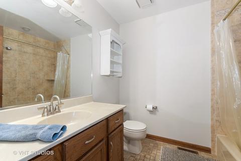 204 Vernon Ave, Wheaton, IL 60187 photo 14