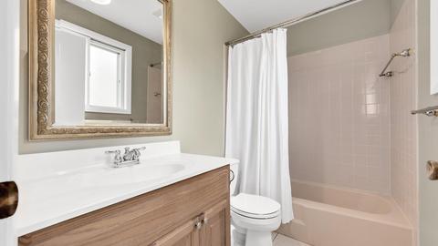1313 Leeds Ct, Wheaton, IL 60189 photo 9