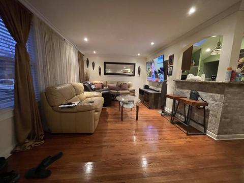 327 E 90th St, Chicago, IL 60619 photo 3