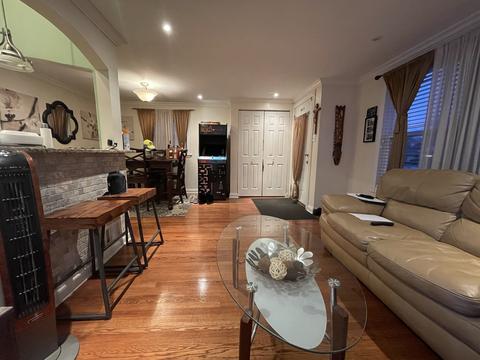 327 E 90th St, Chicago, IL 60619 photo 2