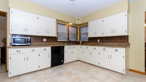 18304 Ada St, Lansing, IL 60438 photo 13
