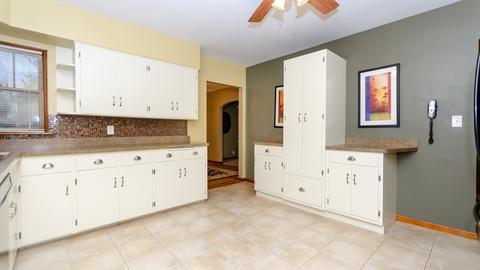 18304 Ada St, Lansing, IL 60438 photo 14