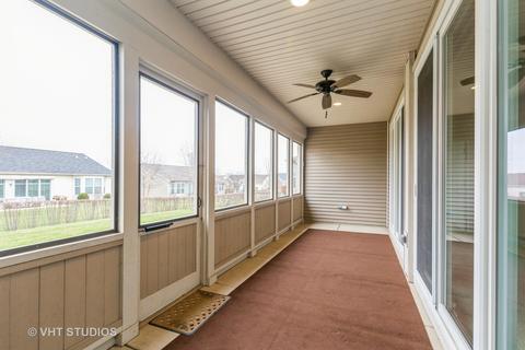 826 Rambling Brook Cir, Elgin, IL 60124 photo 13