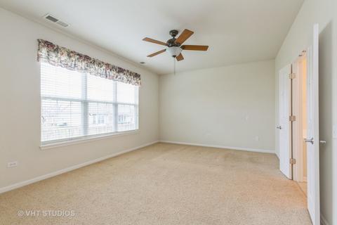 826 Rambling Brook Cir, Elgin, IL 60124 photo 14